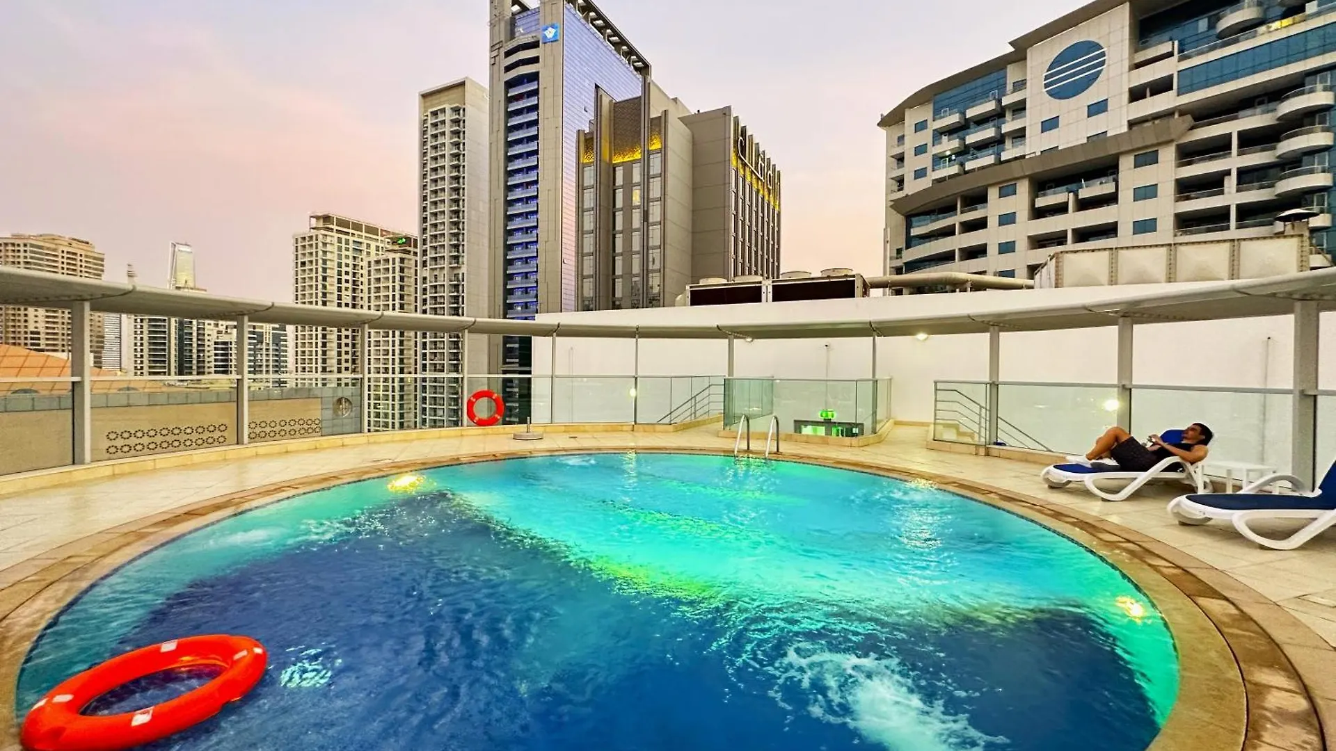 Lxry Full Marina View & Rooftop Pool 40% Off Dubai Apartment
